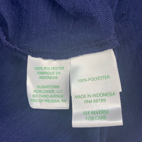 Lily Pulitzer Dress Tshirt material. Vneck - Picture 7 of 7